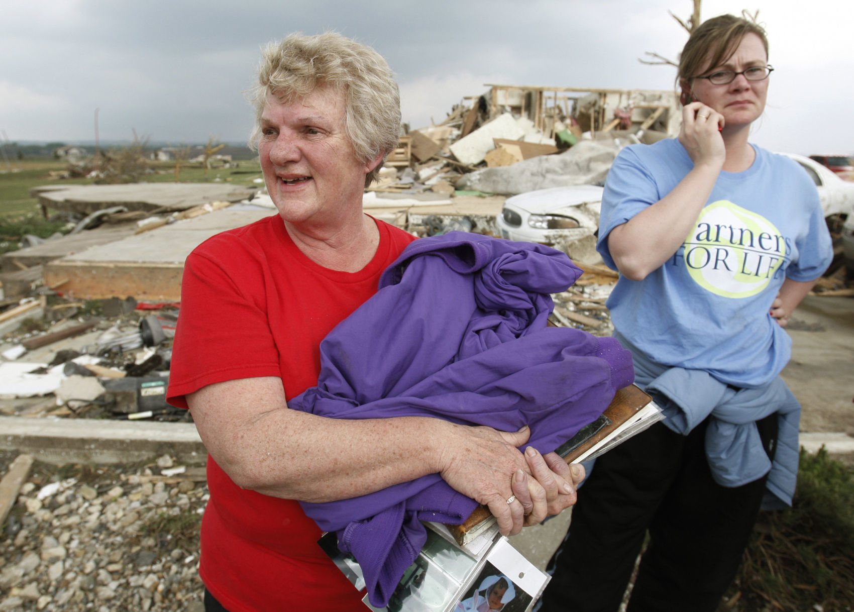 052508mp-parkersburg-torn-2